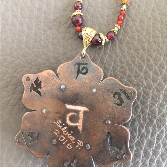 SilviasCreations Spectacular Chakra Necklace - Picture 3 of 7